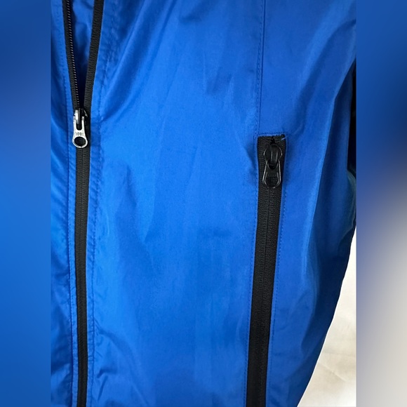 Wonder Nation boys medium (8) cost. Zipper front. Hood. Two zip hand pockets. - Picture 3 of 6